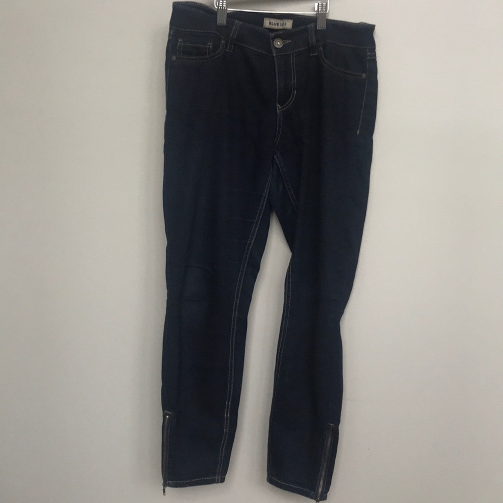 Blue Spice dark wash jeans and zipper accent Size9